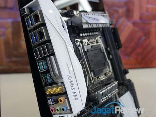 Asus Tampilkan Jajaran Motherboard X99 Baru 6 SONY DSC