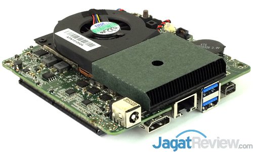 Review Mini PC Desktop: Intel NUC NUC6i5SYH 20 Intel NUC6i5SYH Motherboard 02