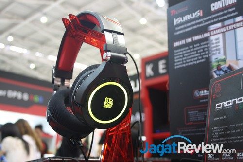 Computex 2016: Thermaltake Hadirkan Jajaran Produk Gaming RGB 8 Cronos RGB menampikan cahaya berbentuk lingkaran dengan variasi 16,8 juta warna