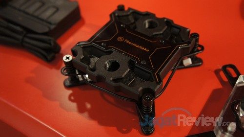 Mengunjungi Thermaltake Headquarter di Taipei! 8 Semua produk, mulai dari Pacific W2 Water Block...