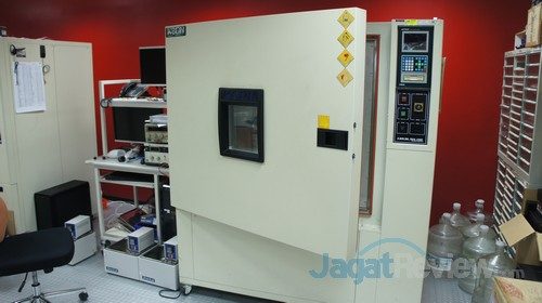 Mengunjungi Thermaltake Headquarter di Taipei! 16 Lemari besi raksasa ini digunakan untuk mengetes temperatur yang dihasilkan dari cooling Thermaltake