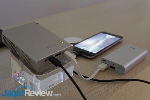 Asus - ZenBeam Go E1Z