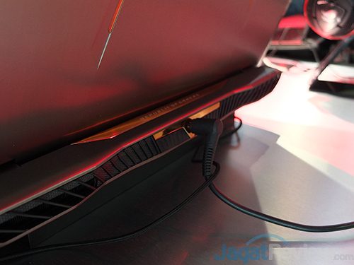 Computex 2016: ASUS ROG G701 Hadir dengan Layar 120 Hz dan GeForce GTX 980 5 Computex 2016 - ASUS ROG G701 05