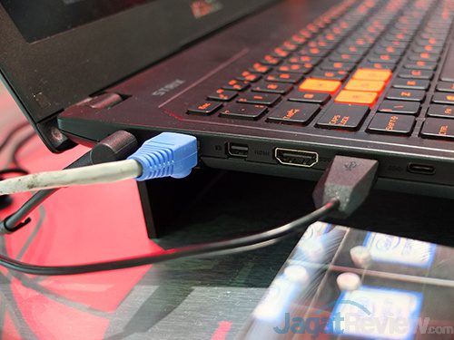 Computex 2016 - ASUS ROG STRIX GL502 02