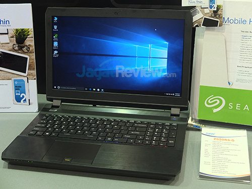 Computex 2016 - Clevo Booth 04