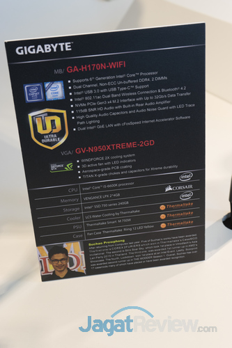 Computex 2016: PC Modding Di Booth Gigabyte 12 Forklift_Specs