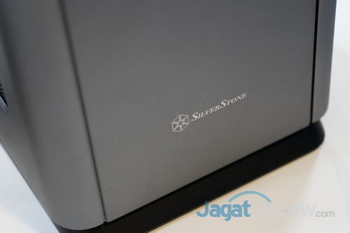 Gigabyte Perkenalkan Dua Enclosure Graphic Eksternal Dengan Thunderbolt 3 2 GPU_ExternalEnclosure_Silverstone