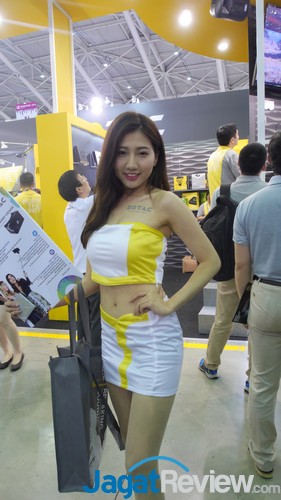 Booth Babes Computex 2016: PART II 4 P1100579