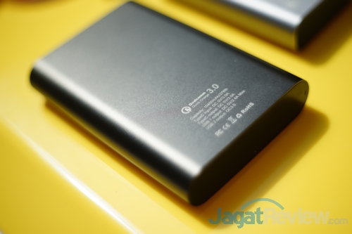 Computex 2016 Booth Raid: Perangkat Quick Charge dari Micropack 1 Powerbank QC3 3