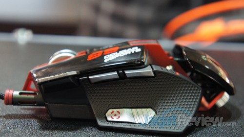 Computex 2016 Booth Raid: Cougar 11 Dari samping, 700M terlihat seperti mobil balap