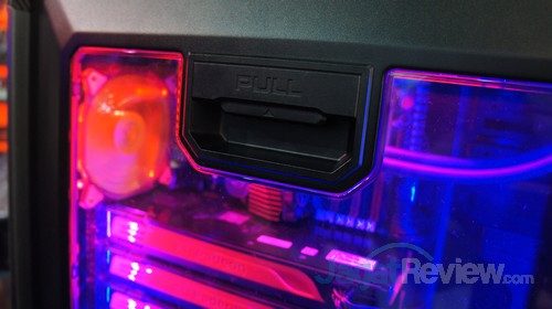 Computex 2016 Booth Raid: Cougar 16 Panzer Max dapat dengan mudah dibuka
