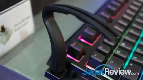 Computex 2016 Booth Raid: Ducky 4 Kait untuk memegang kabel mouse dapat dipindahkan antara kedua sisi keyboard