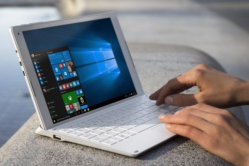 est_laptop_6037_crop