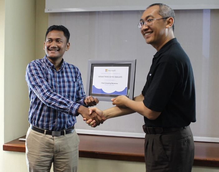 Microsoft Cloud Computing Bantu UKM dan Technopreneur Lebih Sukses 8 mikocok