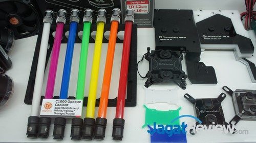 Computex 2016: Thermaltake Mewarnai Solusi Coolingnya 7 Warna yang bisa dihasilkan tergantung dari imajinasi penggunanya