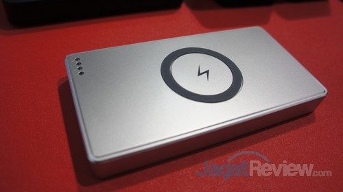 TX-P1, powerbank dengan kapasitas 5000mAh plus sebagai wireless charging station