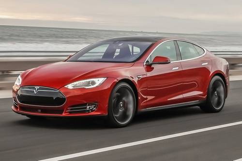 Tesla Ingin Buat Layanan Musik Online? 6 Tesla Model S