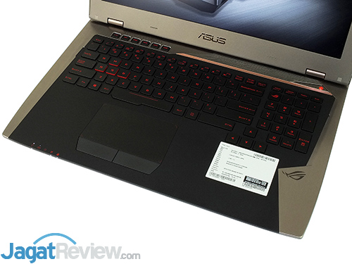 Review Notebook Gaming: ASUS ROG GX700 14 ASUS ROG GX700 Keyboard & Touchpad