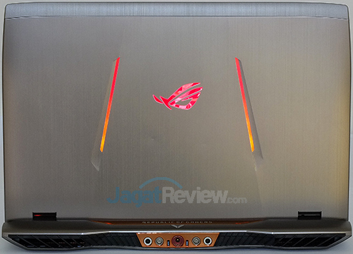 Review Notebook Gaming: ASUS ROG GX700 3 ASUS ROG GX700 Rear Side ROG Logo