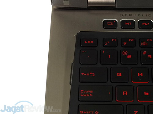 Review Notebook Gaming: ASUS ROG GX700 21 ASUS ROG GX700 Top Speaker