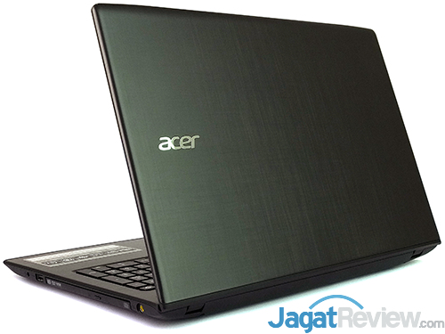 Review Notebook: Acer Aspire E5-553G 1 Acer Aspire E5-553G Rear Side