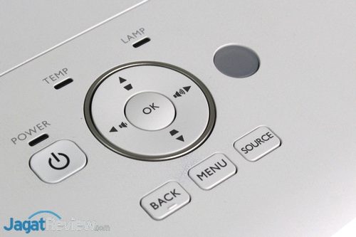 Hands-On Review Proyektor BenQ W2000 6 BenQ W2000 - 05