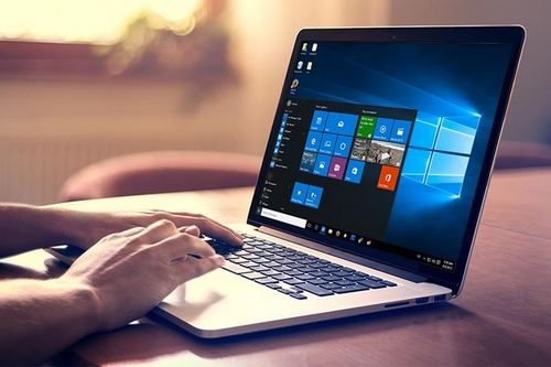 Update Besar Windows 10 Diluncurkan Maret 2017? 1 laptop-with-windows-10