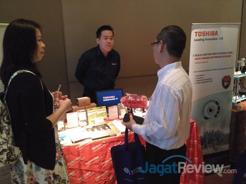 Eternal Asia Indonesia Ajak Para Ritel Lebih Dekat dengan Para Mitranya 3 booth-toshiba