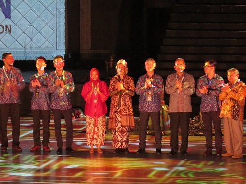 Paduan Seni Tradisional dan Modern Lewat Teknologi Video Mapping Proyektor Epson 1 20161010214018