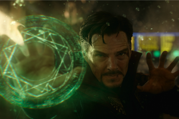 Doctor Strange Cetak Rekor Pendapatan USD 325 Juta secara Global 4 DoctorStrange57b4d94341e4c