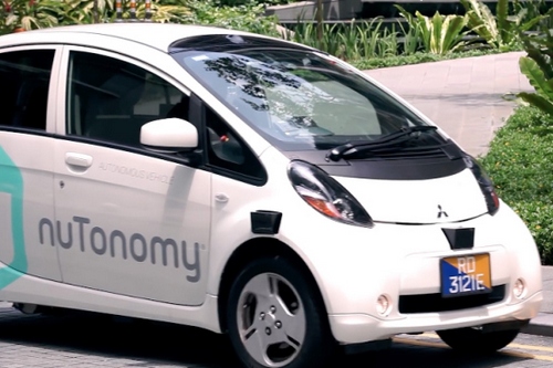 Taksi Tanpa Pengemudi Alami Kecelakan 2 nutonomy self driving taxi service singapore
