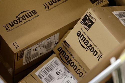 Amazon Nyatakan Perang dengan Penjual Barang Palsu 17 Amazon Package