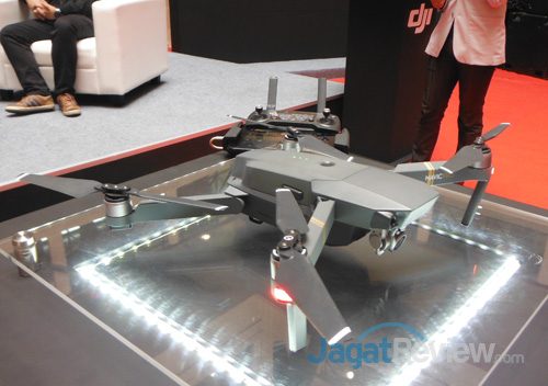 Buka Gerai Pertamanya, DJI Kenalkan Tiga Produk Terbaru 2 DJI Mavic Pro Combo