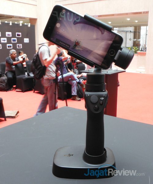 Buka Gerai Pertamanya, DJI Kenalkan Tiga Produk Terbaru 3 DJI Osmo Mobile