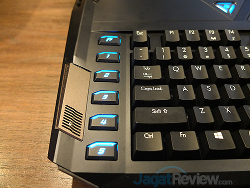 hands-on-acer-predator-21x-06