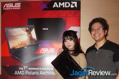Alva, sempat meminjam unit laptop ASUS X550IU sebelum launch event