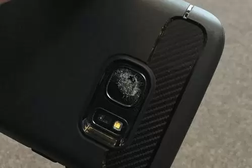 Lensa Samsung Galaxy S7 Pecah Tanpa Sebab