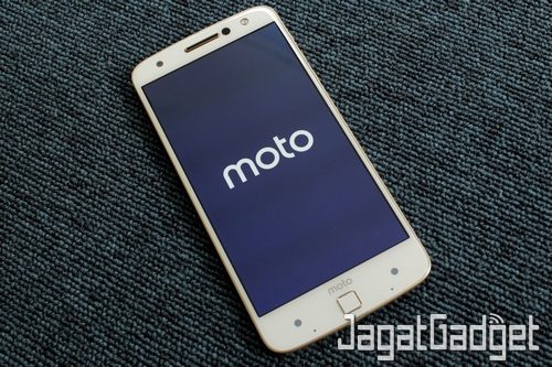 Hands-On Review Moto Mods untuk Moto Z