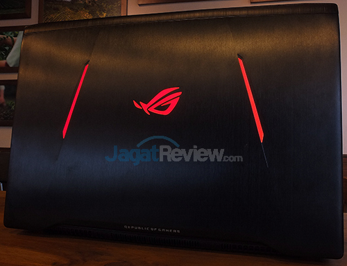 Review Notebook Gaming: ASUS ROG STRIX GL702VM G-SYNC 11 ASUS ROG STRIX GL702VM Screen - Back Side