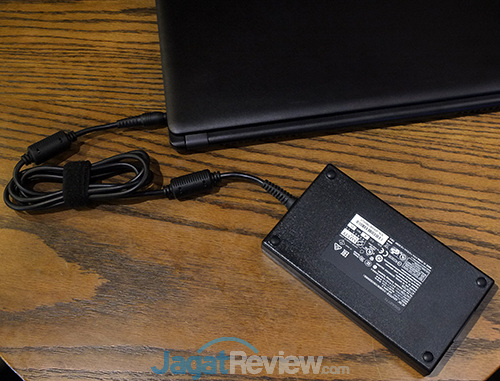 Review Notebook Gaming: Gigabyte P35X v6 36 Gigabyte P35X v6 Power Adapter