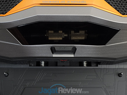 Review Notebook Gaming: ASUS ROG GX800VH 17 ASUS ROG GX800 Docking - Release Button & Transparent Window