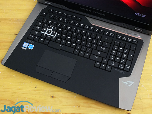Review Notebook Gaming: ASUS ROG GX800VH 13 ASUS ROG GX800 Keyboard & Touchpad