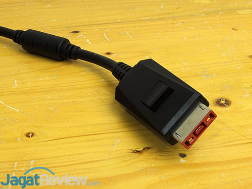 Review Notebook Gaming: ASUS ROG GX800VH 20 ASUS ROG GX800 Power Adapter - Release Button
