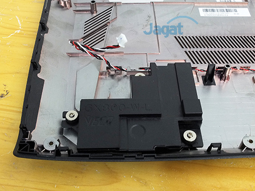 Review Notebook Gaming: ASUS ROG GX800VH 16 ASUS ROG GX800 Speaker (Body) - Left Inside