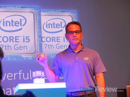 Intel Unjuk Kebolehan Performa Prosesor 7th Gen 19 DSCF9243