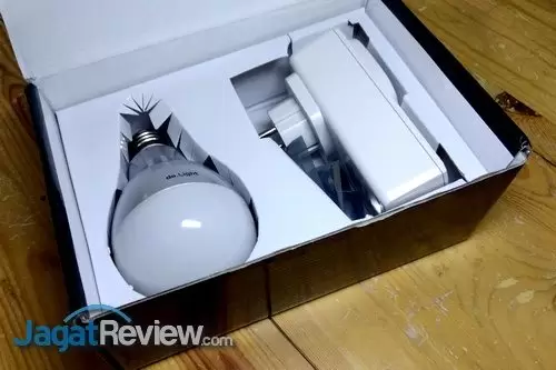 Hands-On de.Light: Lampu LED dengan Jaringan WiFi 2 de.Light - 02