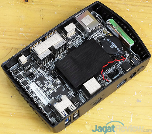 Review Mini PC Desktop: Biostar Racing P1 10 Biostar P1 Racing Internal Component