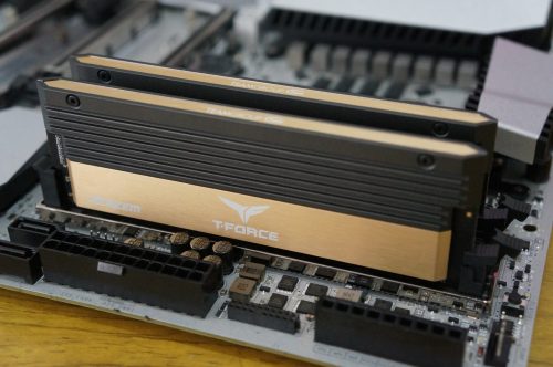 Hands-on Review: Team T-FORCE XTREEM DDR4-3600 16GB Kit 8 DSC01542