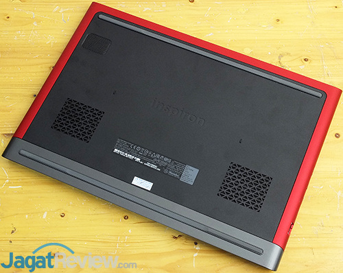 Dell Inspiron 15 Gaming 7567 Bottom Side