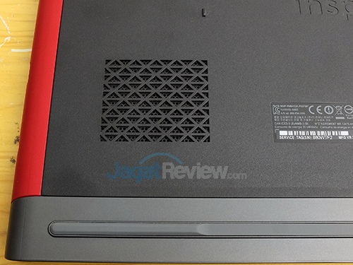 Dell Inspiron 15 Gaming 7567 Ventilation - Bottom
